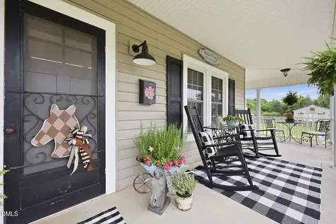 6673 Nc Highway 62 Burlington NC 27215