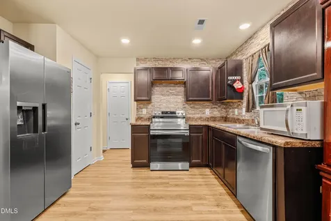 406 Carrie Court Burlington NC 27215