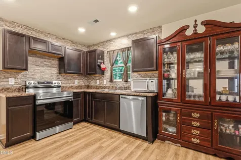 406 Carrie Court Burlington NC 27215