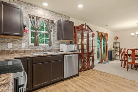 406 Carrie Court Burlington NC 27215