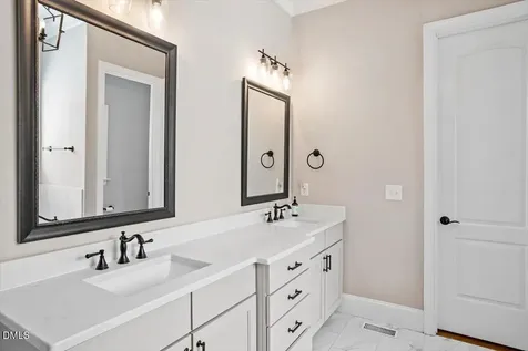 2405 Vetrina Way Apex NC 27502