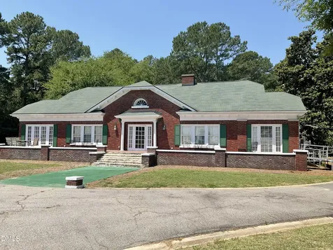 1202 E Cumberland Street Dunn NC 28334