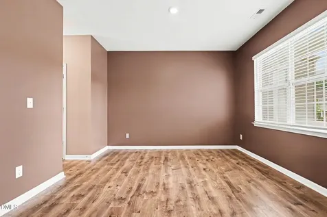480 N Great White Way Clayton NC 27527