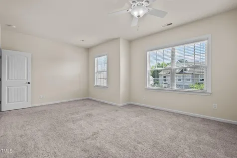 1882 Blue Jay Point Apex NC 27502