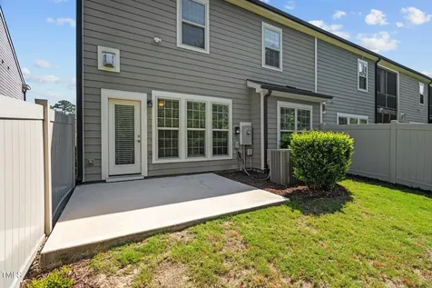 1882 Blue Jay Point Apex NC 27502