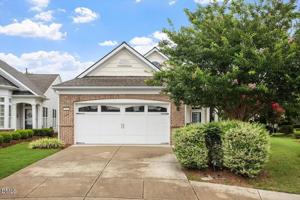 527 Tomkins Loop Cary NC 27519