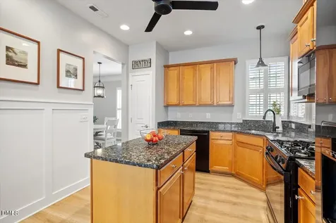 527 Tomkins Loop Cary NC 27519