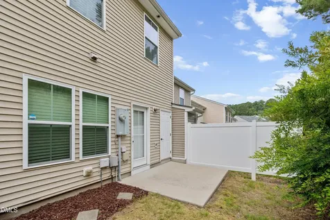 442 Panorama View Loop Cary NC 27519