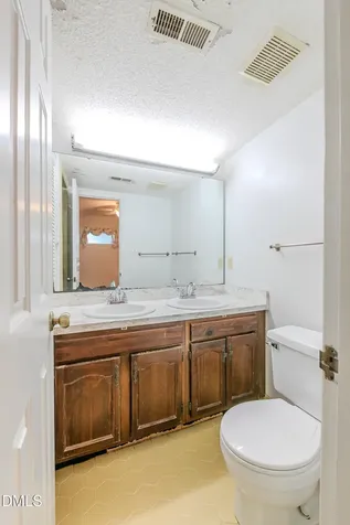 1805 Albacore Lane Raleigh NC 27612