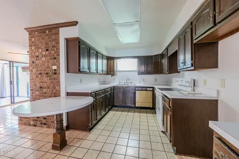 1805 Albacore Lane Raleigh NC 27612