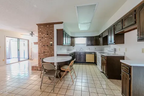 1805 Albacore Lane Raleigh NC 27612
