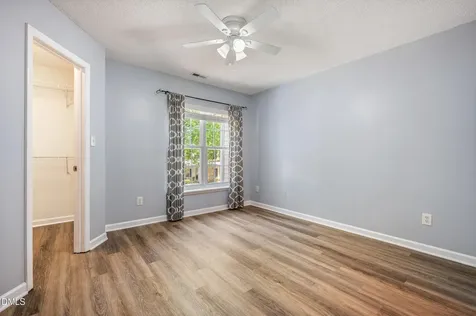 329 Commons Drive Holly Springs NC 27540