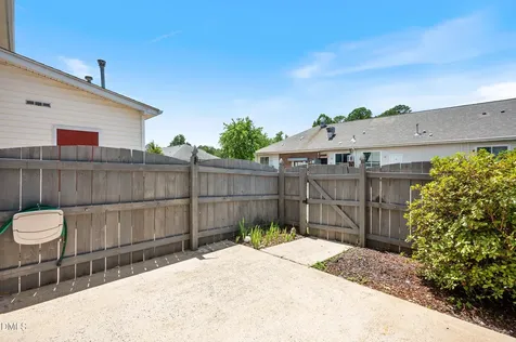 329 Commons Drive Holly Springs NC 27540
