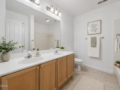 7647 Astoria Place Raleigh NC 27612
