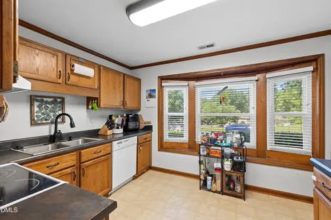 5433 Pine Top Circle Raleigh NC 27612