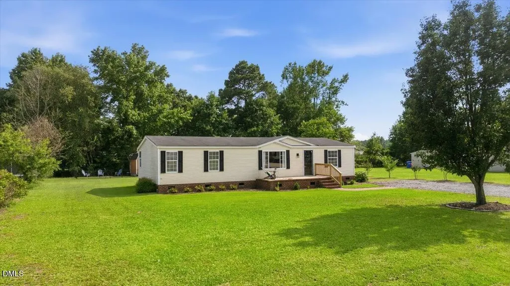 102 Clifton Ridge Drive Pikeville NC 27863