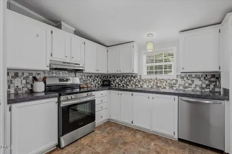102 Clifton Ridge Drive Pikeville NC 27863