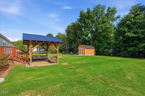 102 Clifton Ridge Drive Pikeville NC 27863