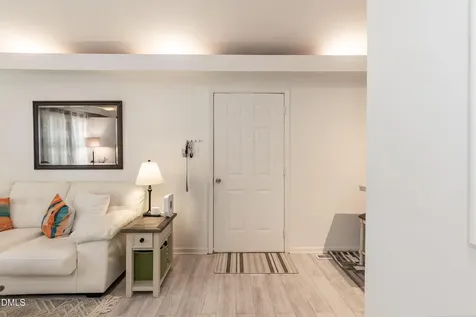3263 Mill Run Raleigh NC 27612
