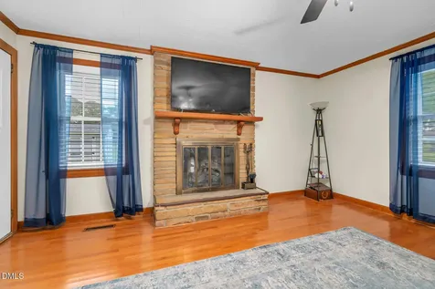 384 Snow Hill Street Ayden NC 28513