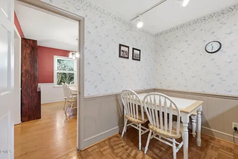 409 Oakridge Road Cary NC 27511