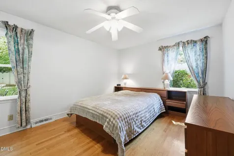 409 Oakridge Road Cary NC 27511