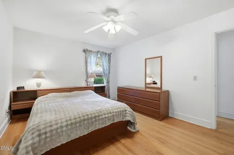 409 Oakridge Road Cary NC 27511