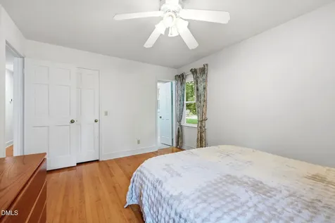 409 Oakridge Road Cary NC 27511