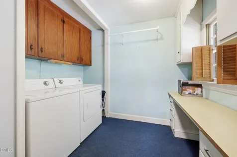 409 Oakridge Road Cary NC 27511