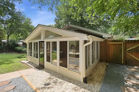 409 Oakridge Road Cary NC 27511