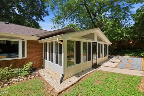 409 Oakridge Road Cary NC 27511