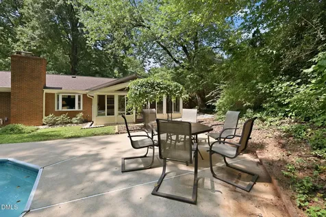 409 Oakridge Road Cary NC 27511