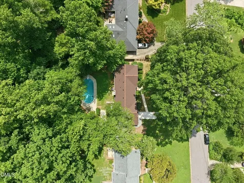 409 Oakridge Road Cary NC 27511