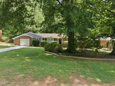 409 Oakridge Road Cary NC 27511