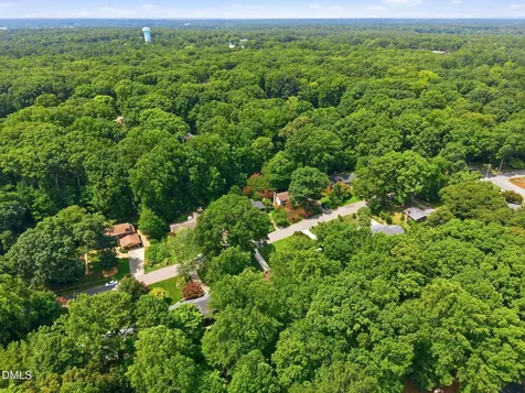 409 Oakridge Road Cary NC 27511