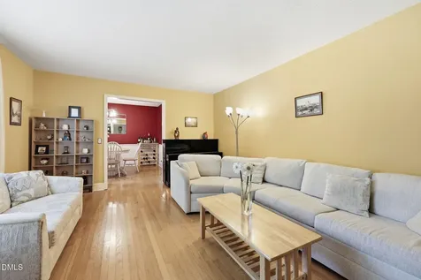 409 Oakridge Road Cary NC 27511