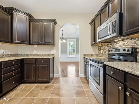 102 Thornberry Place Jacksonville NC 28540