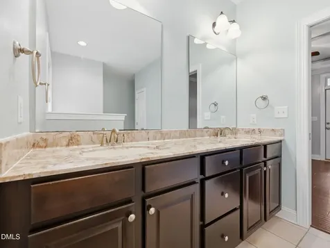 102 Thornberry Place Jacksonville NC 28540