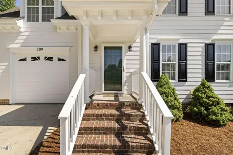 209 James Street Apex NC 27502