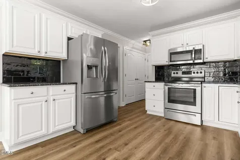 209 James Street Apex NC 27502