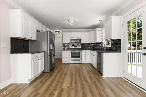 209 James Street Apex NC 27502