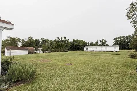 5233 Sharon Acres Road Elm City NC 27822