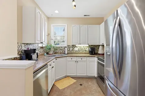 7642 Astoria Place Raleigh NC 27612