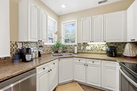 7642 Astoria Place Raleigh NC 27612