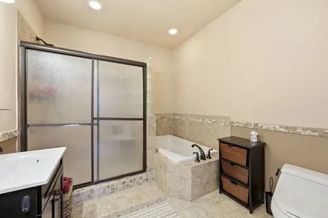 7642 Astoria Place Raleigh NC 27612