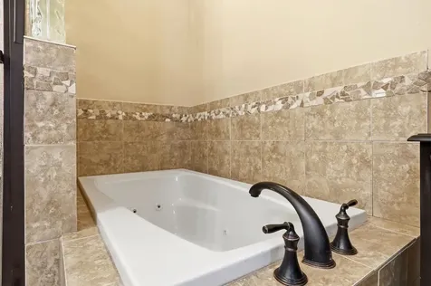 7642 Astoria Place Raleigh NC 27612
