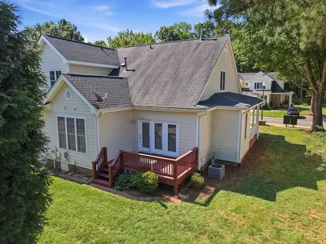7642 Astoria Place Raleigh NC 27612