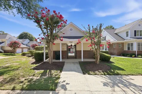 7642 Astoria Place Raleigh NC 27612
