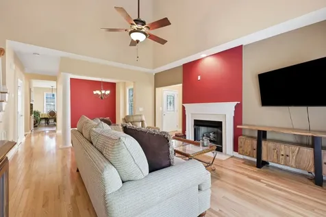 7642 Astoria Place Raleigh NC 27612