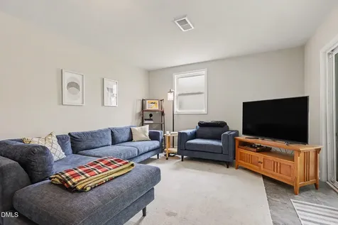 2609 Glascock Street Raleigh NC 27610